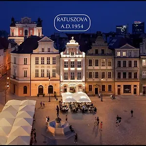 Ratuszova Stary Rynek Old Market Square Premium & Restaurant Ad 1954 Apartment