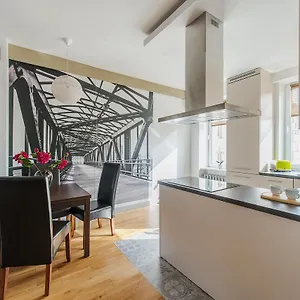 https://po-apartments-chmielna-central-station.warsawhotelspoland.com